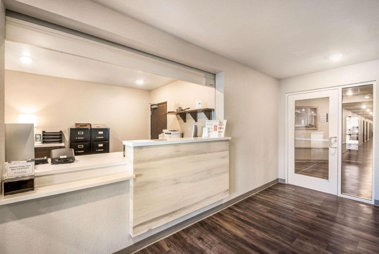 Woodspring Suites Μπράντεντον Εξωτερικό φωτογραφία