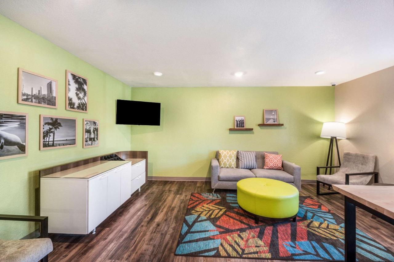 Woodspring Suites Μπράντεντον Εξωτερικό φωτογραφία