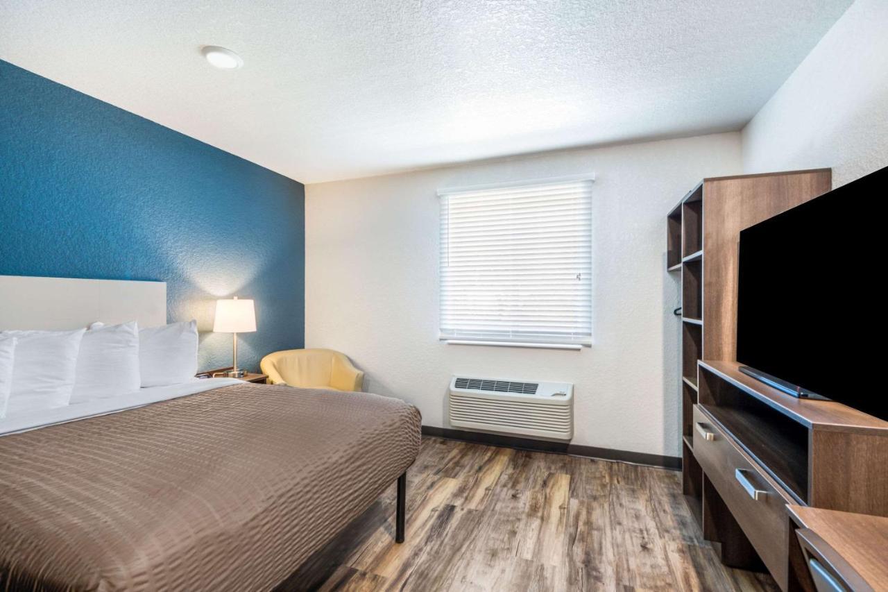 Woodspring Suites Μπράντεντον Εξωτερικό φωτογραφία