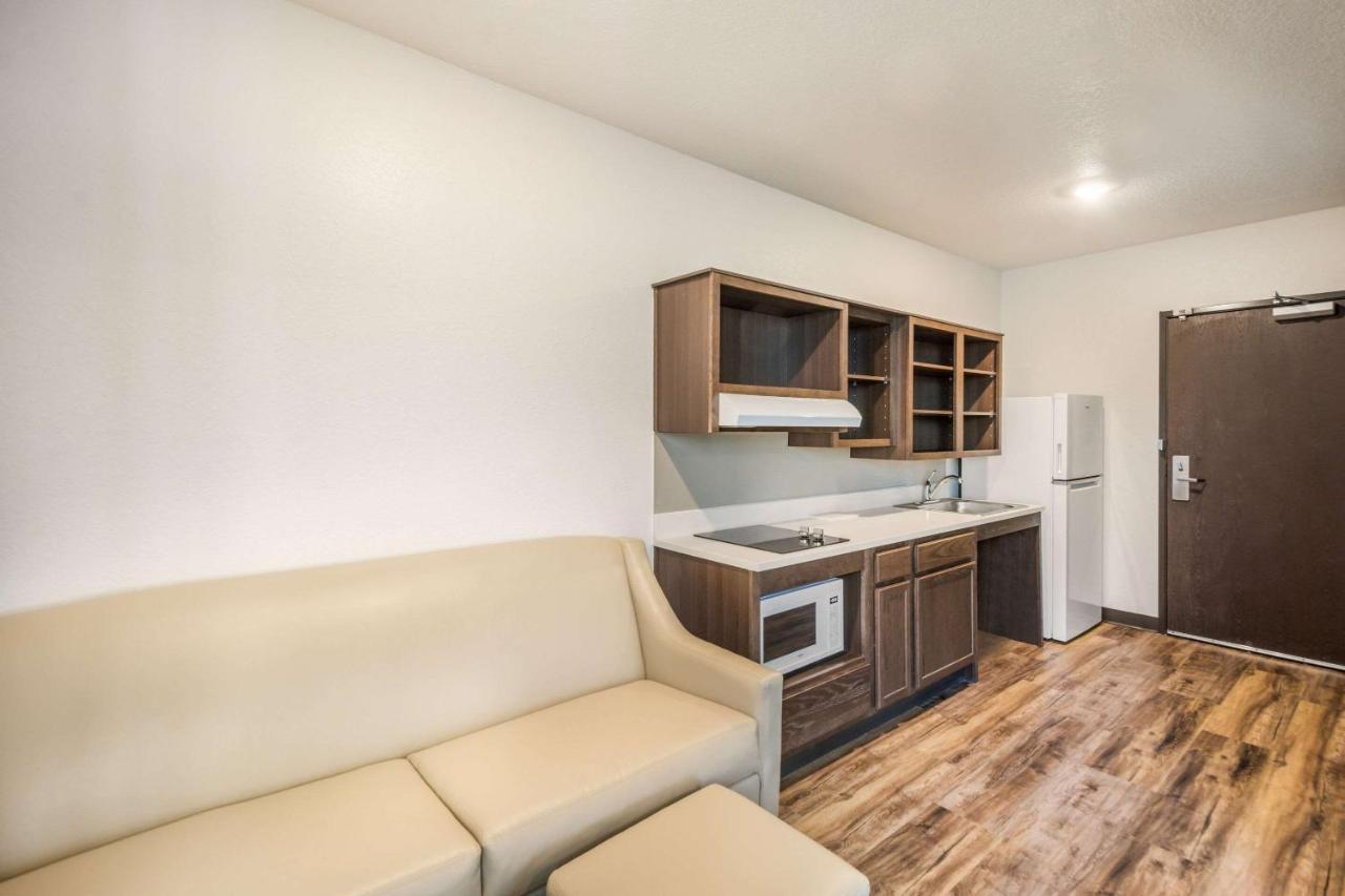 Woodspring Suites Μπράντεντον Εξωτερικό φωτογραφία