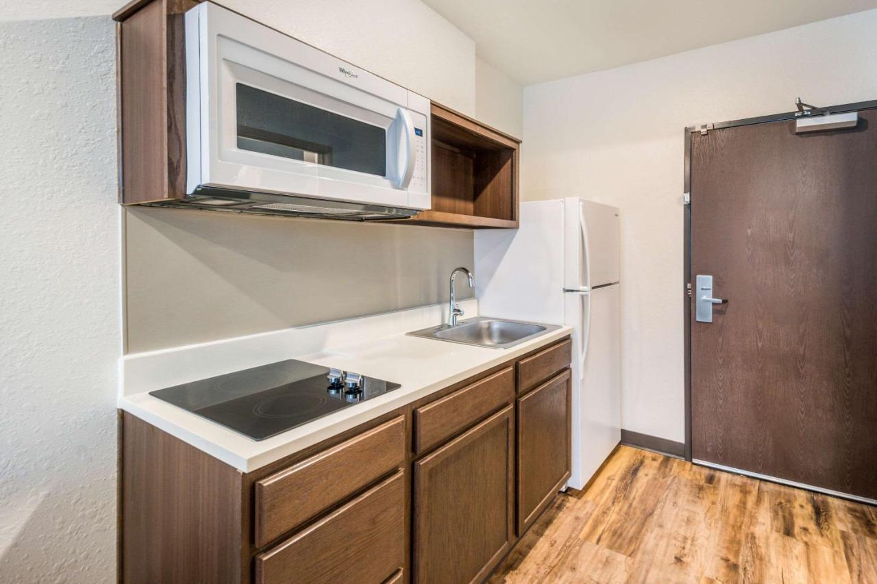Woodspring Suites Μπράντεντον Εξωτερικό φωτογραφία