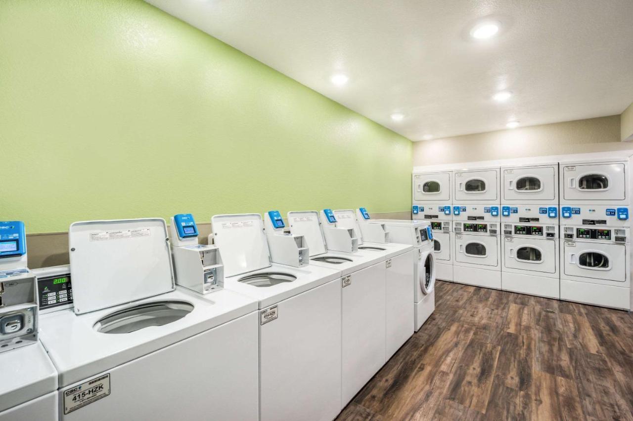 Woodspring Suites Μπράντεντον Εξωτερικό φωτογραφία